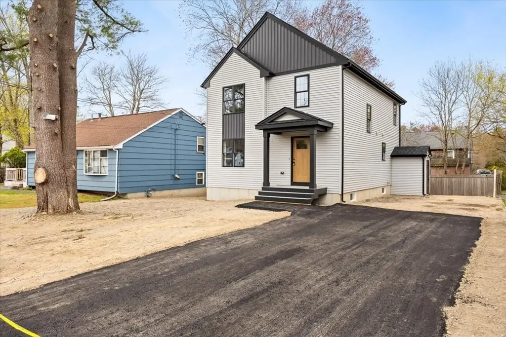 33 Glendale Ave, Brockton, MA 02301 - #1