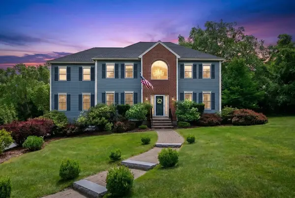 3 Whitcomb Way, North Reading, MA 01864