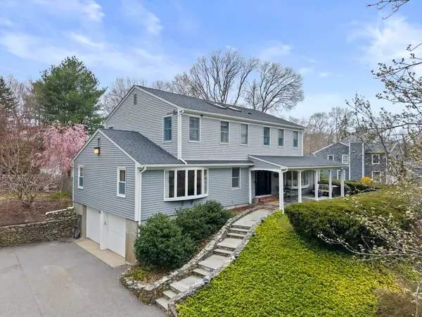13 Woodvale Ave, Plymouth, MA 02360