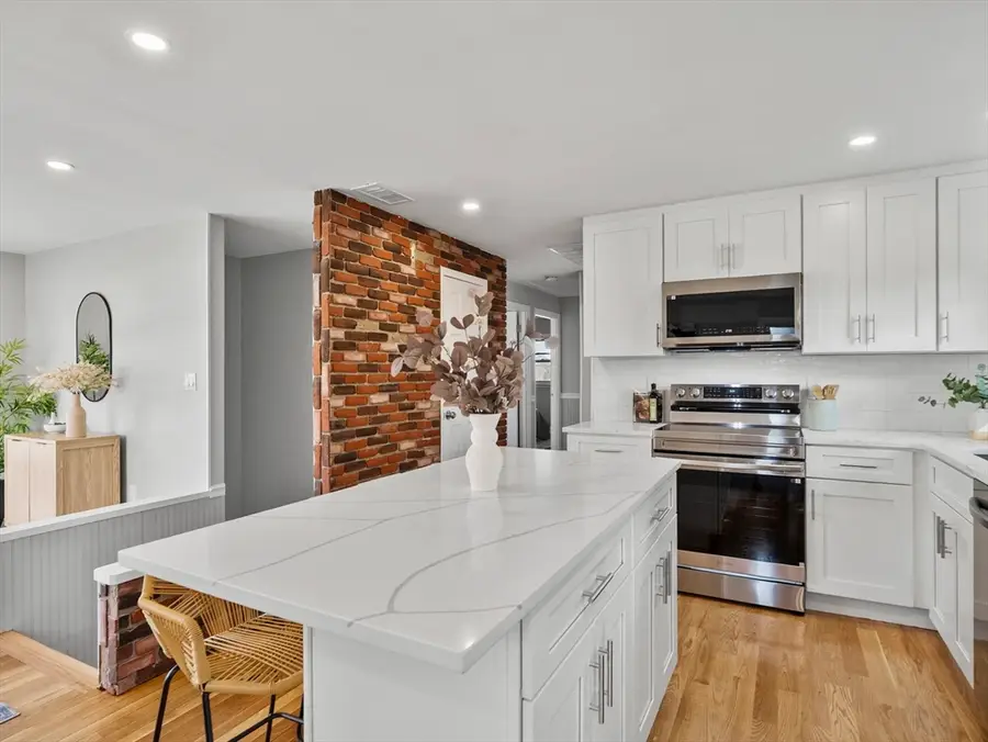 27 Hodgkins Rd, Rockport, MA 01966 - #3