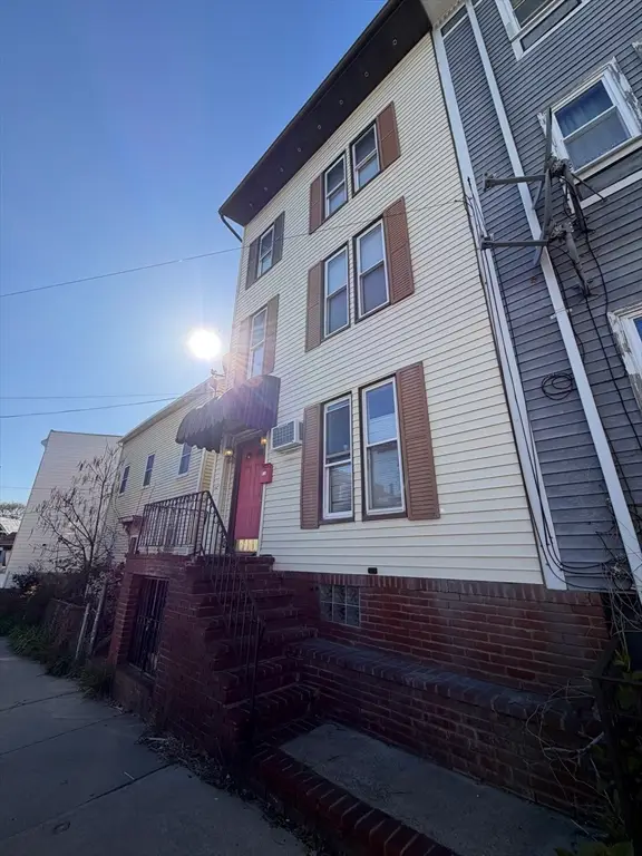 12 Leeds St, Boston, MA 02127