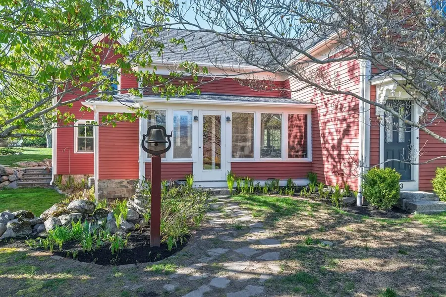 93 Chestnut St, North Easton, MA 02356 - #2