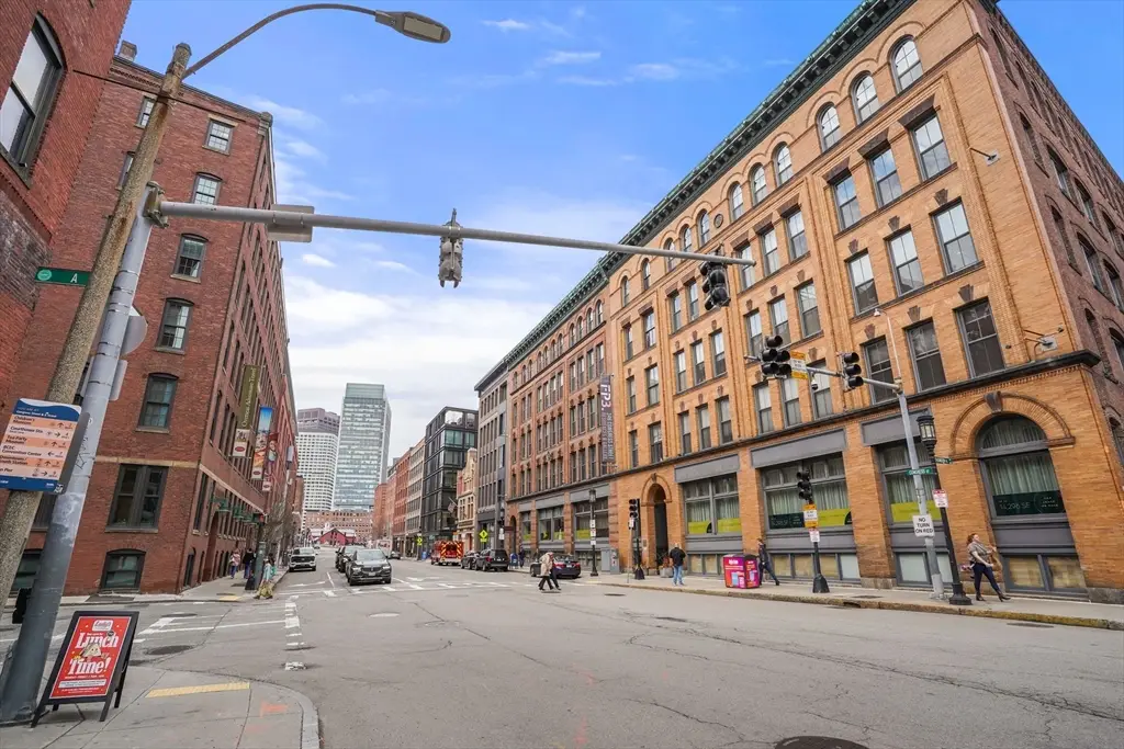 346-354 Congress St #106, Boston, MA 02210 - #1