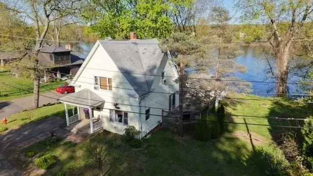 2 Oscar St, Holyoke, MA 01040 - #2