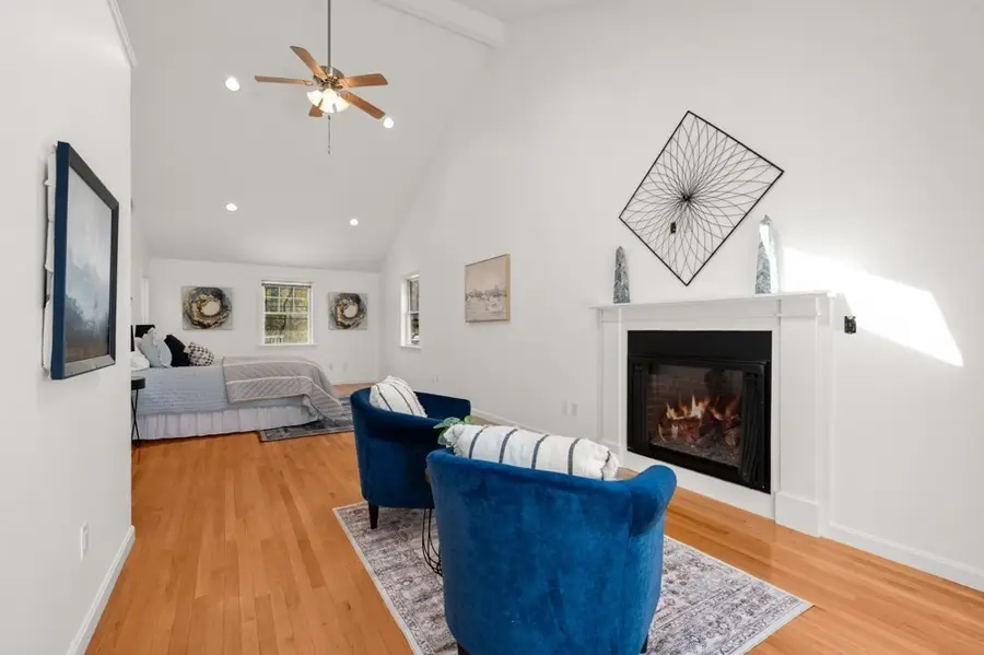 41 Merrimac St, Woburn, MA 01801 - #3