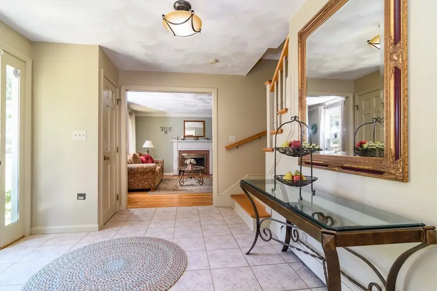 36 Bubbling Brook Rd, Walpole, MA 02081 - #3