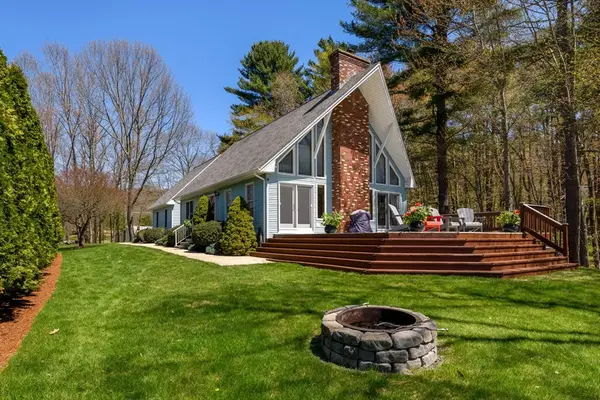 41 Smith Street, Palmer, MA 01069