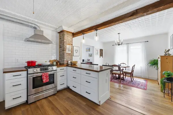 95 Wedgewood Ter, Holyoke, MA 01040