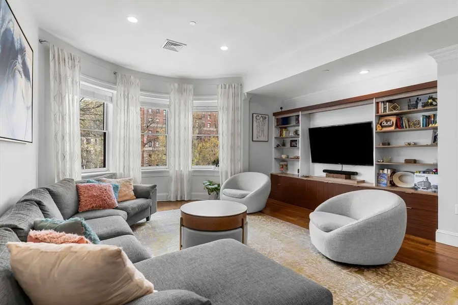 1471 Beacon St #10(PH), Brookline, MA 02445 - #3