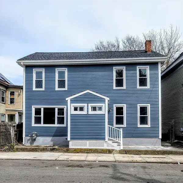 15 Bunkerhill St, Lawrence, MA 01841