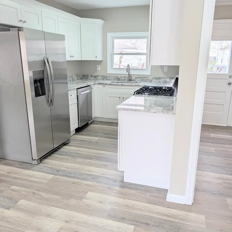 15 Bunkerhill St, Lawrence, MA 01841 - #3