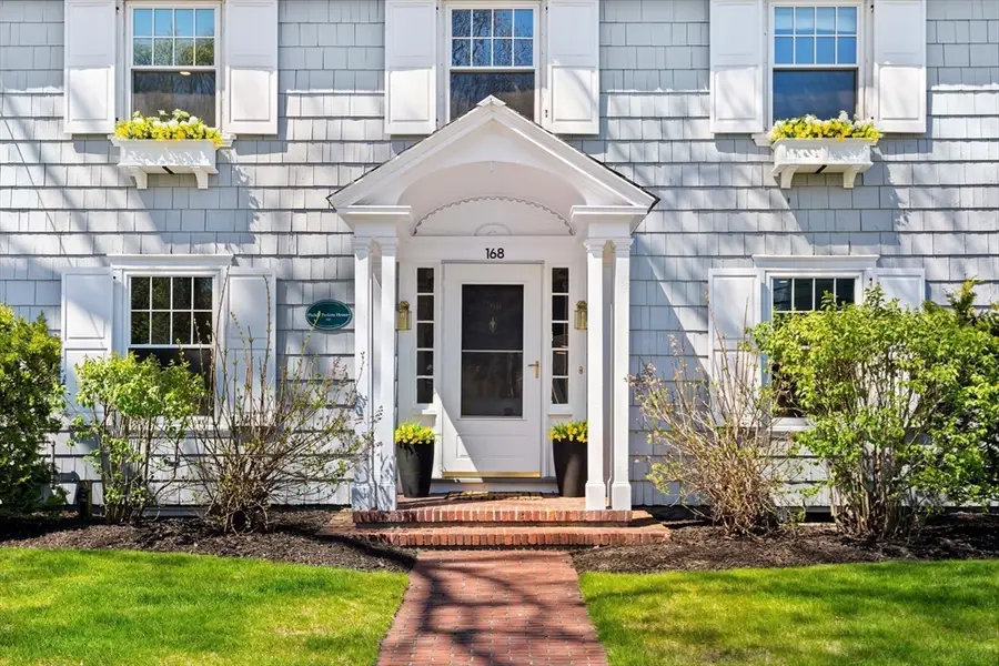 168 Hovey St, Lowell, MA 01852 - #3