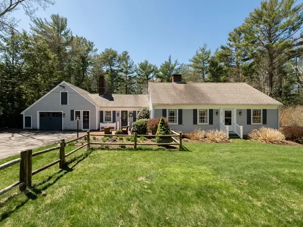 40 Pinewood Ln, Duxbury, MA 02332