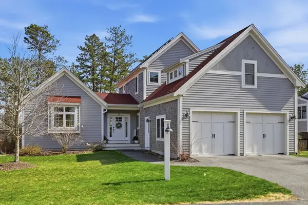 28 White Clover Trl, Plymouth, MA 02360