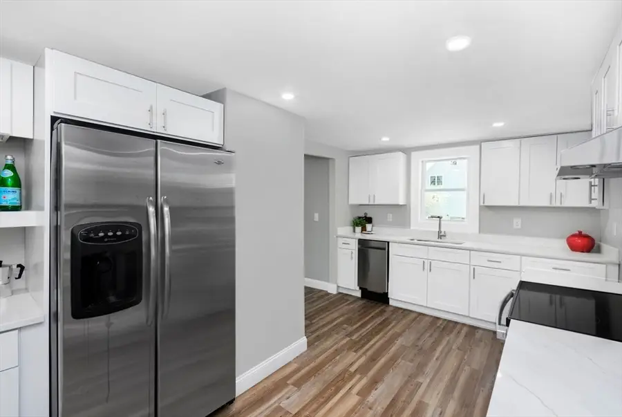 43 Riverside Dr, North Reading, MA 01864 - #3