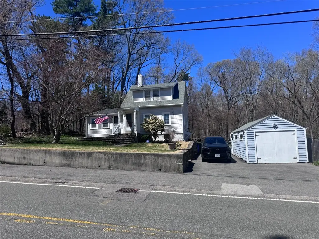 288 Weymouth St, Holbrook, MA 02343 - #1