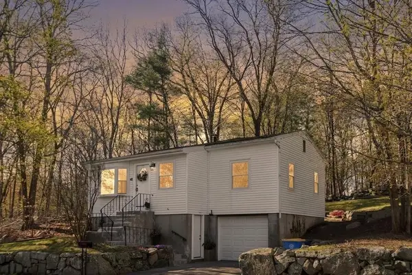 41 Maple St, Randolph, MA 02368