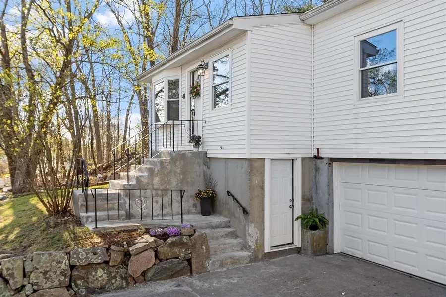 41 Maple St, Randolph, MA 02368 - #3