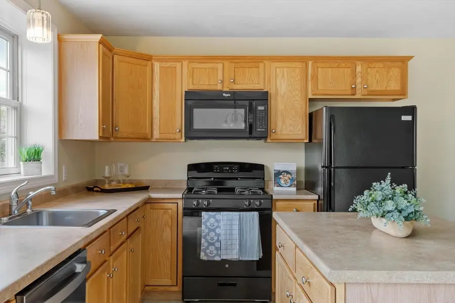 1975 Middlesex St #33, Lowell, MA 01851 - #3