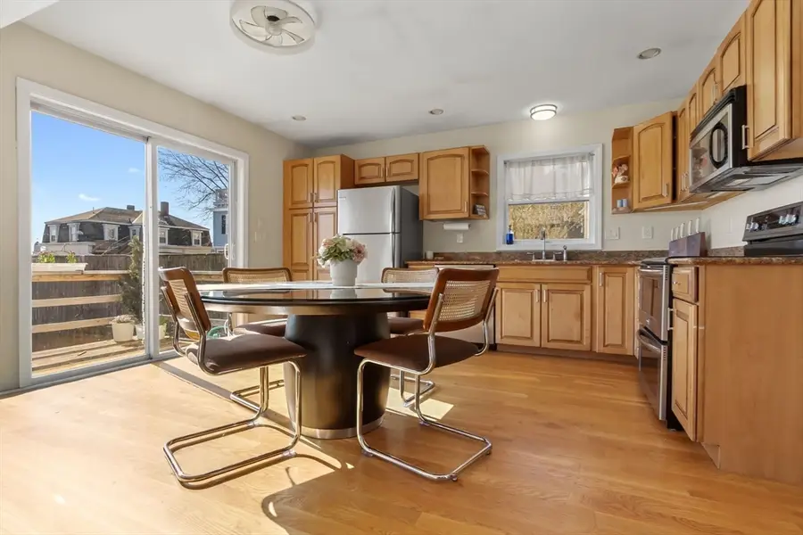 4 Alpine Ct, Gloucester, MA 01930 - #2