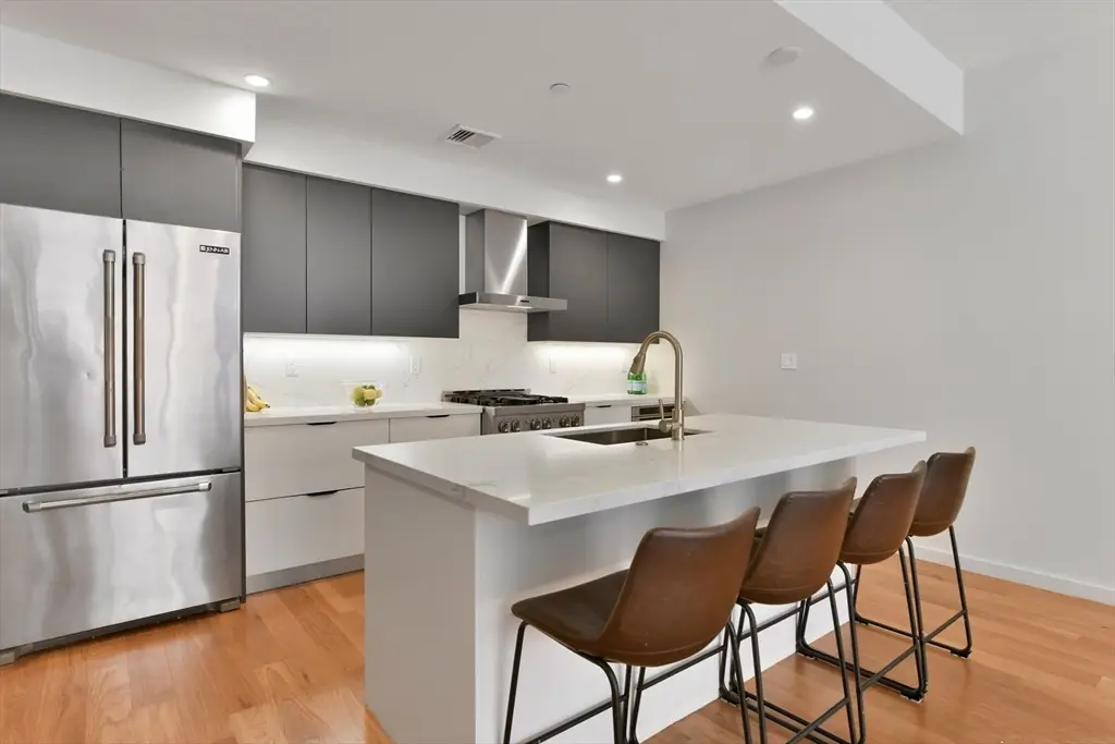 531-533 E 2nd St #201, Boston, MA 02127 - #1