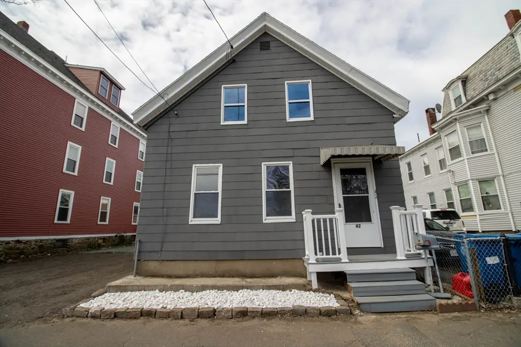 40-42 Holly St, Lawrence, MA 01841 - #1