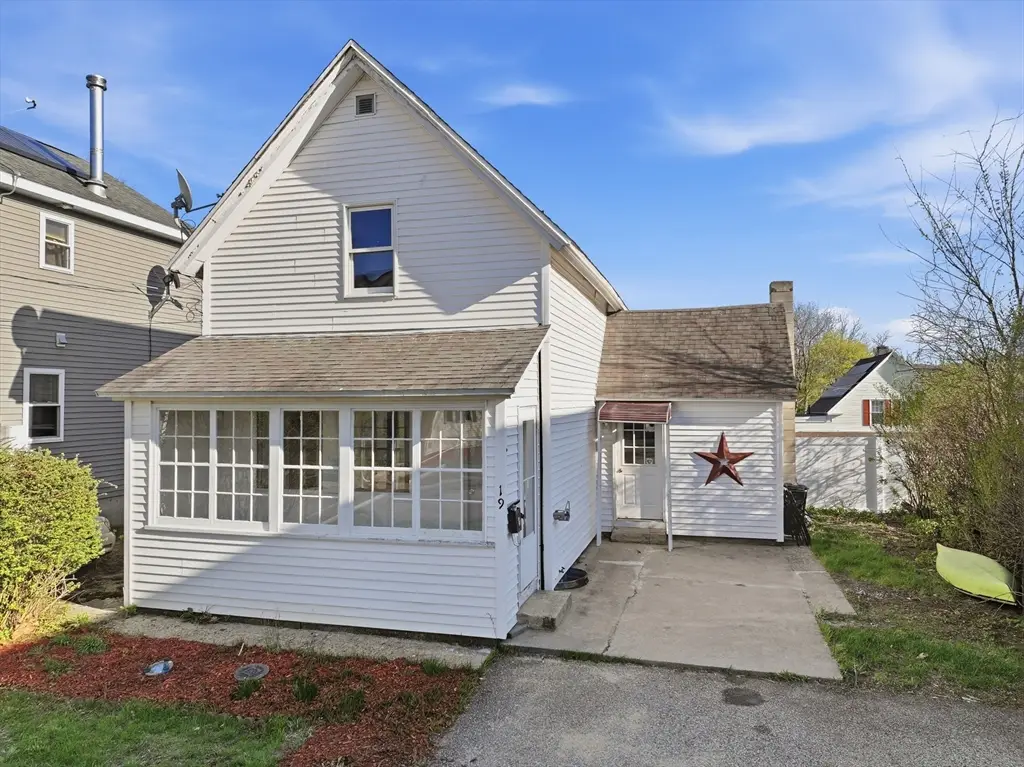 19 Essex St, Athol, MA 01331 - #1