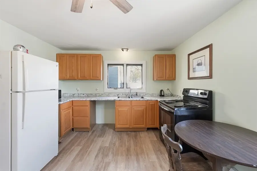 19 Essex St, Athol, MA 01331 - #3