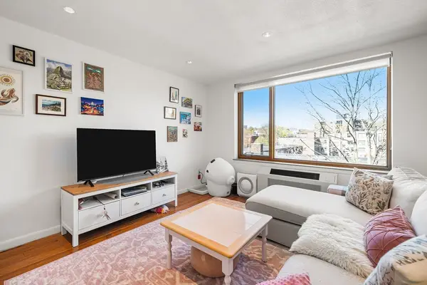 216 St Paul #502, Brookline, MA 02446