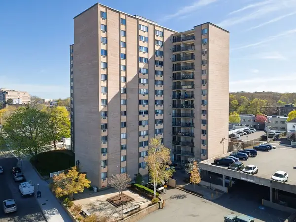 1025 Hancock St #12D, Quincy, MA 02169