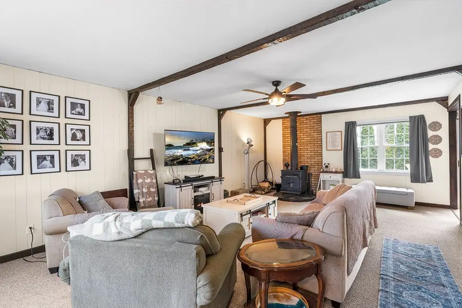 21 Dorothy Ave, Bellingham, MA 02019 - #2