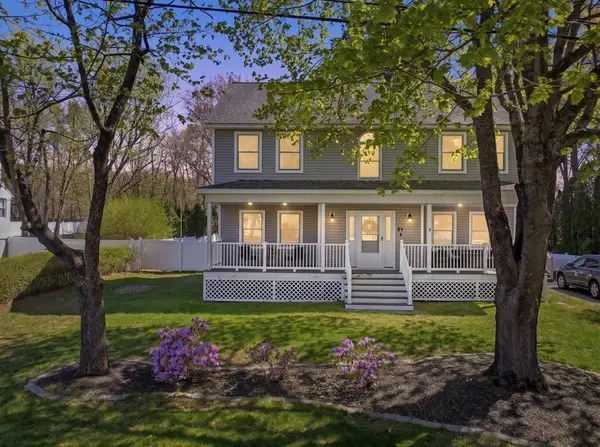 21 Bedford Drive, Grafton, MA 01536