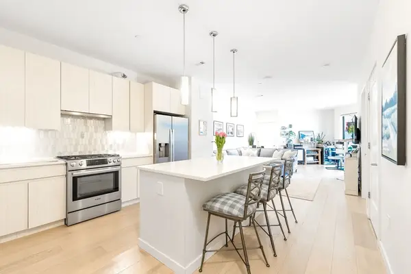 45 W Third St #402, Boston, MA 02127