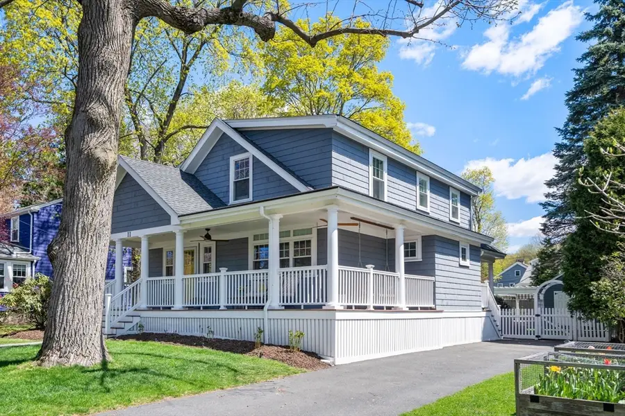 11 Fairlawn St, Needham, MA 02492 - #2
