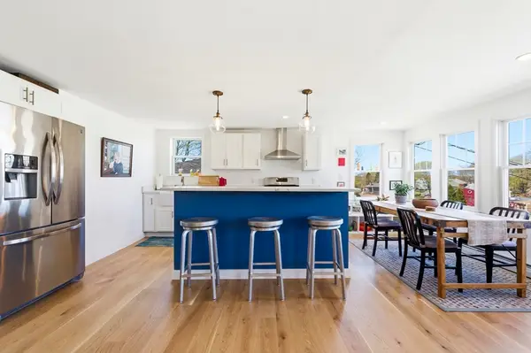 27 Gee Avenue, Gloucester, MA 01930