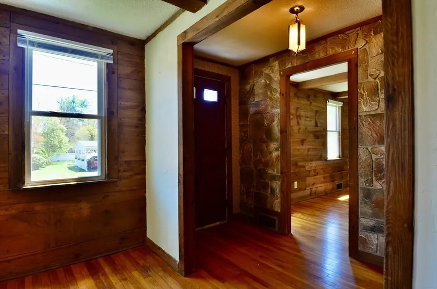 50 Roy St, Northbridge, MA 01588 - #3