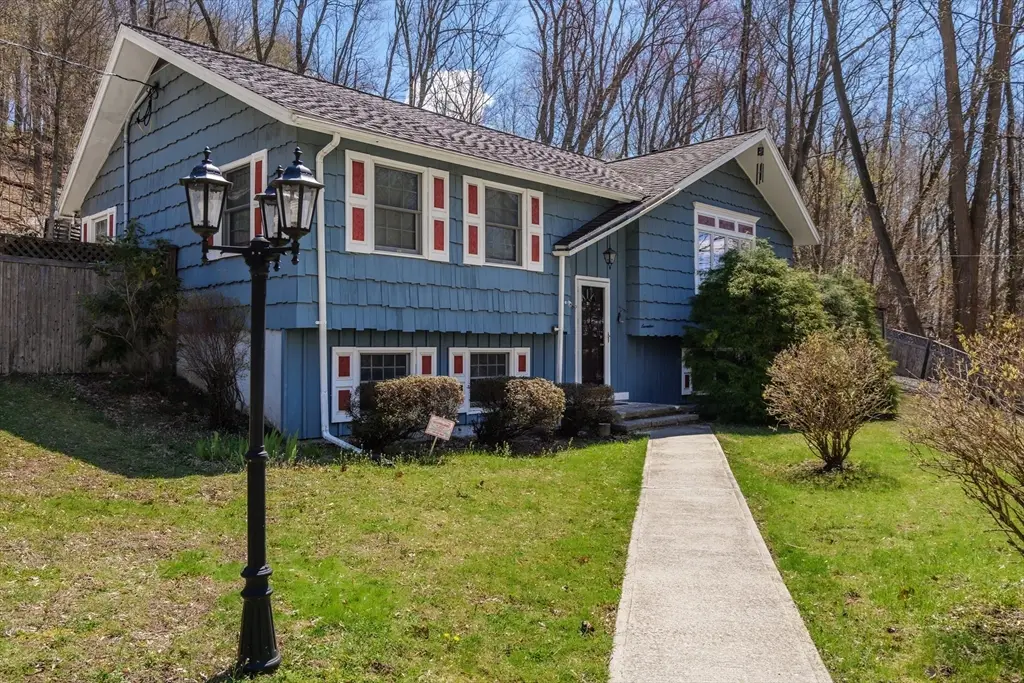 17 Golden Hill Avenue, Haverhill, MA 01830 - #1