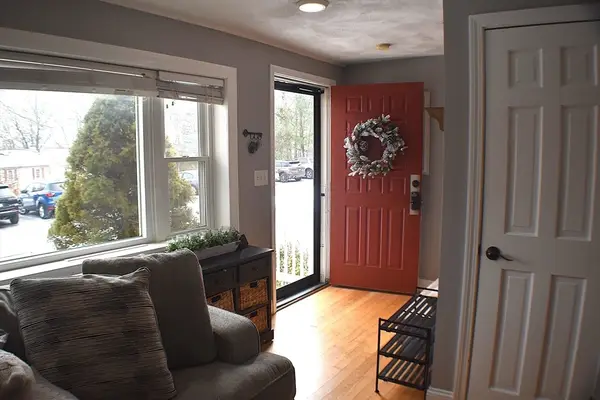 152 E Bacon St #D2, Plainville, MA 02762