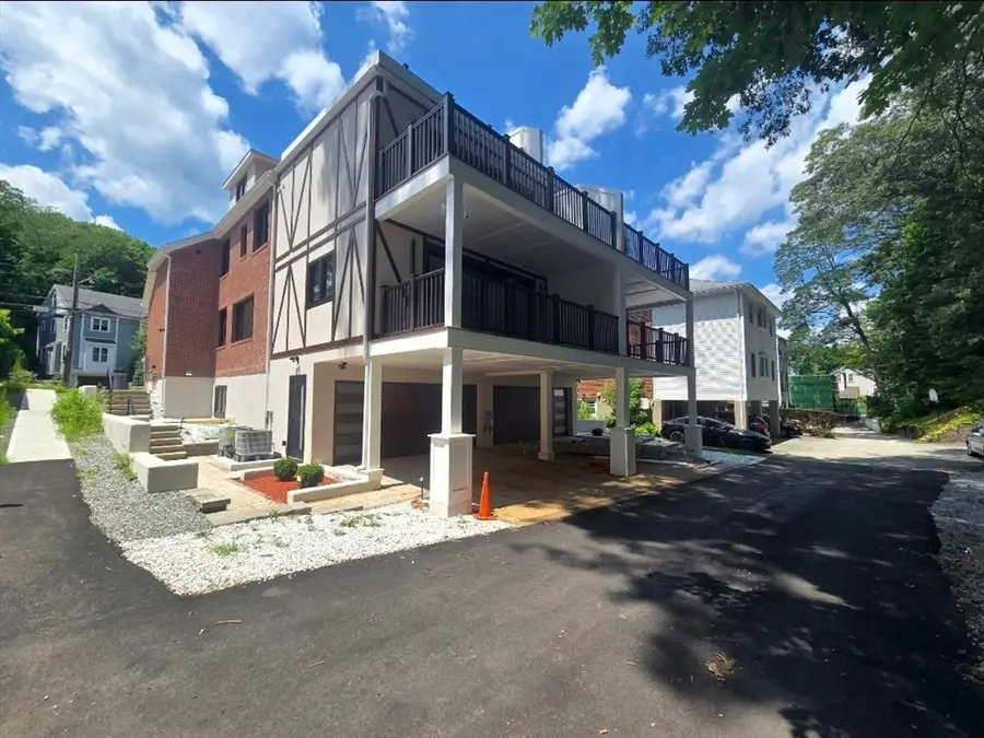 444 Lowell Ave, Newton, MA 02460 - #3