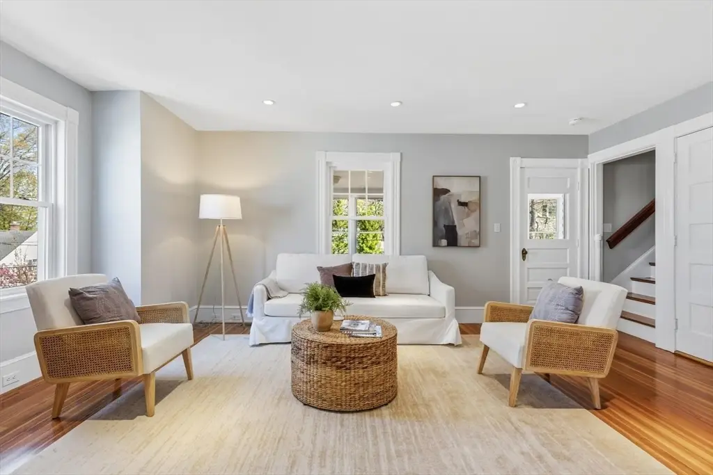 9 Governors Avenue #2, Winchester, MA 01890 - #1