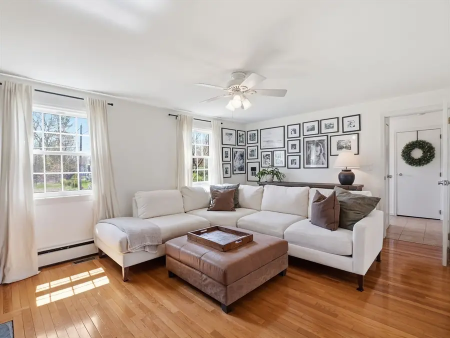 4 Donny Dr, Franklin, MA 02038 - #3