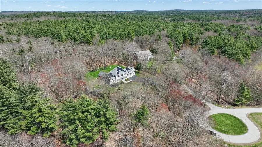 15 Hubbard Ln, Bolton, MA 01740 - #2