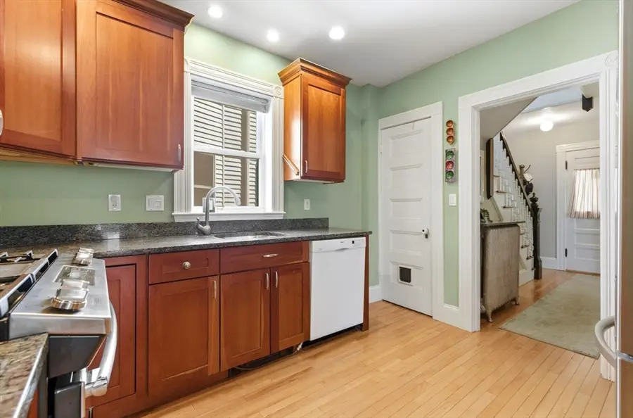 144 Alder St, Waltham, MA 02453 - #3