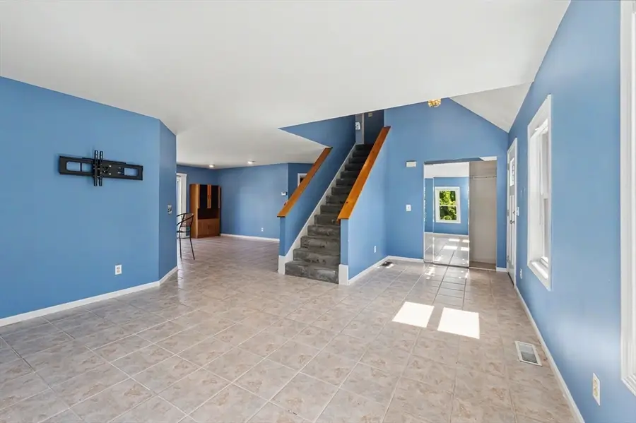 26 Juniperwood Dr, Haverhill, MA 01832 - #3