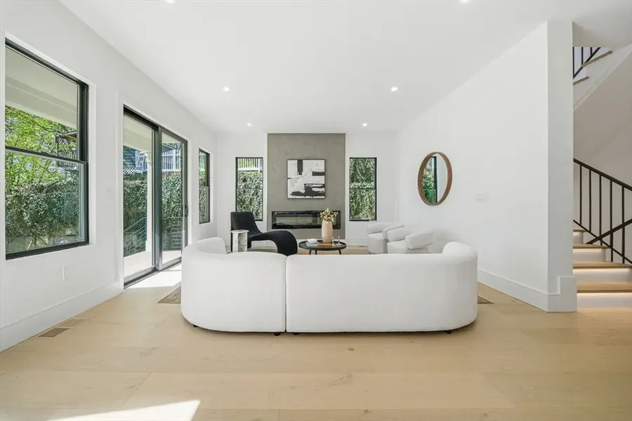 28 Chandler Pl, Newton, MA 02464 - #2