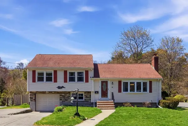 5 Manning Rd, Dedham, MA 02026