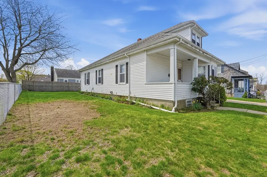 62 Topham Street, New Bedford, MA 02746 - #3