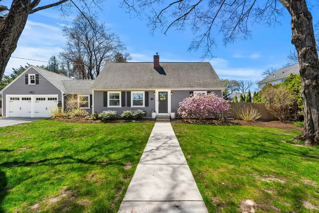 11 Woodbridge Rd, North Andover, MA 01845 - #1