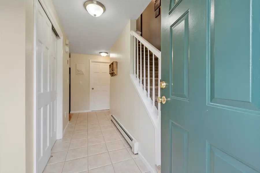 19 Fieldstone Dr, Gardner, MA 01440 - #2