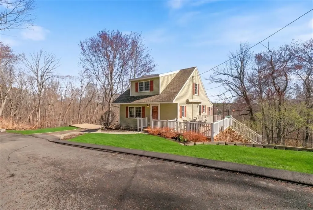 37 Benham St, Haverhill, MA 01830 - #1